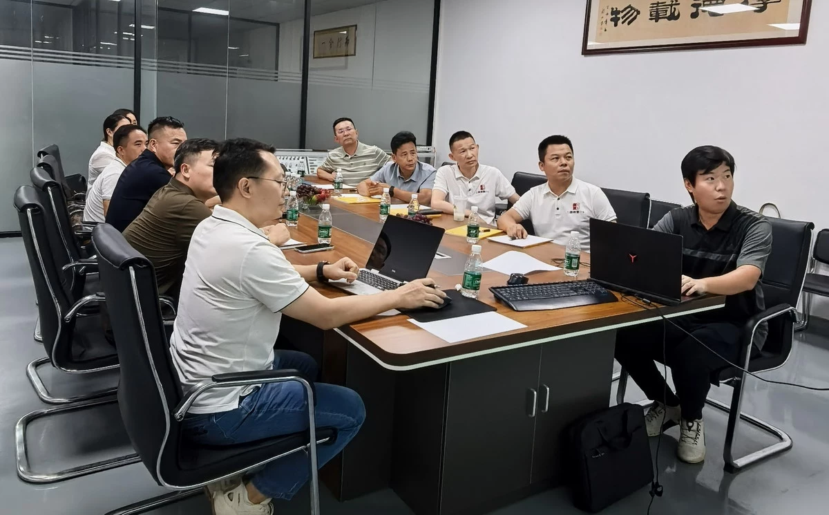 热烈欢迎东莞盛和塾西部塾领导一行莅临富上电子参观指导(图4)